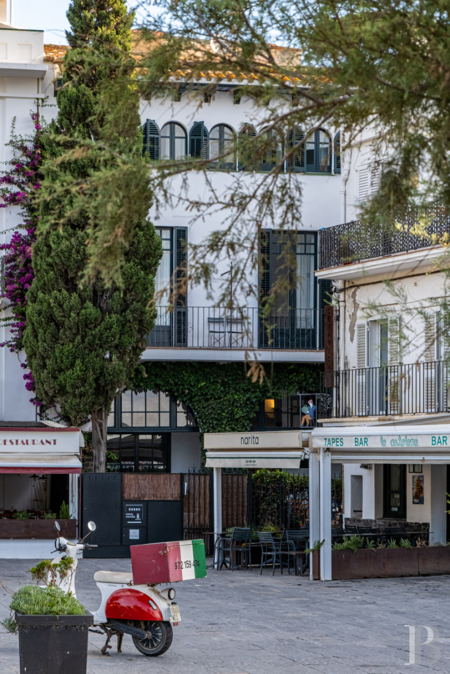 À Cadaques, dans le Parc naturel de Cap de Creus, une impressionnante maison de Peter Harnden, architecte des années 60 - photo  n°27